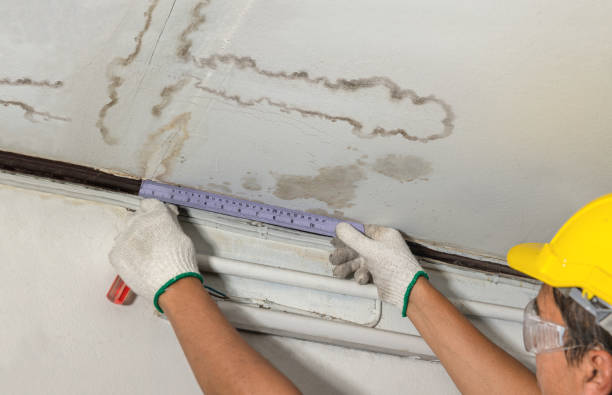 Trusted Sewage Cleanup service in Saint Louisville, OH - Aqua Guard Water Damage
